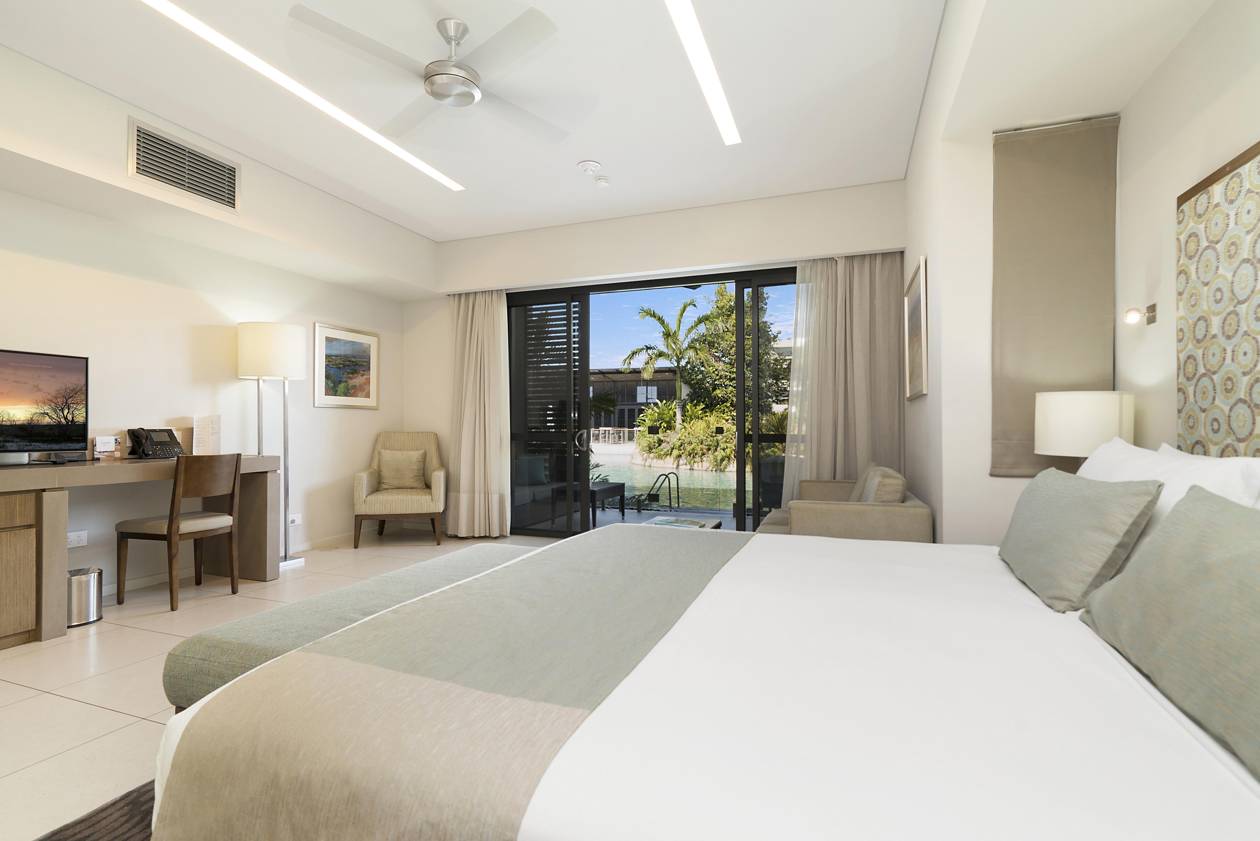 Mindil Beach Casino Resort Darwin Exteriör bild A room at the hotel