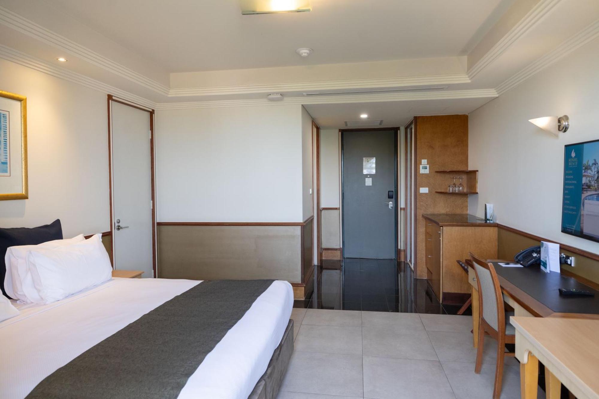 Mindil Beach Casino Resort Darwin Exteriör bild A room at the hotel